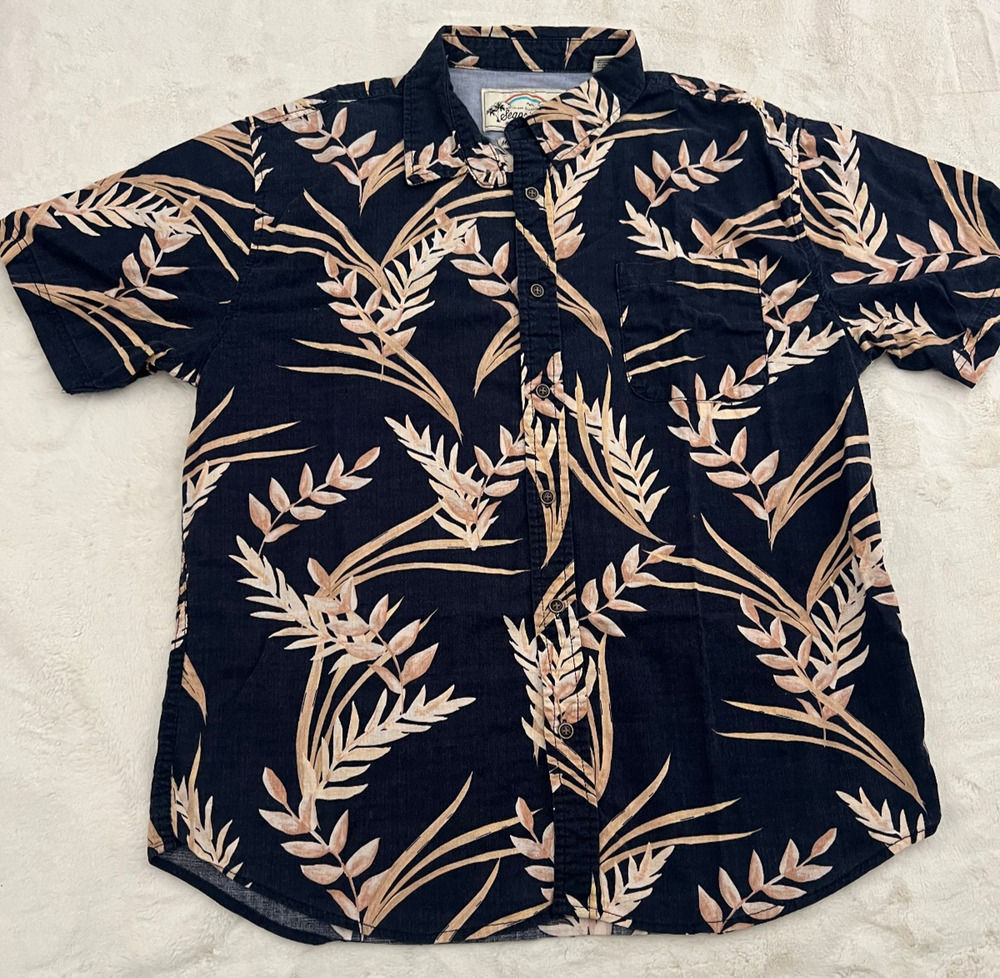 Seapointe Mens Medium Hawaiian Shirt Navy Blue Floral Button Up Aloha Camp Top M